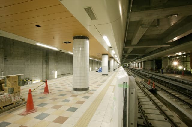 目黒線立体化工事により地下化される武蔵小山駅